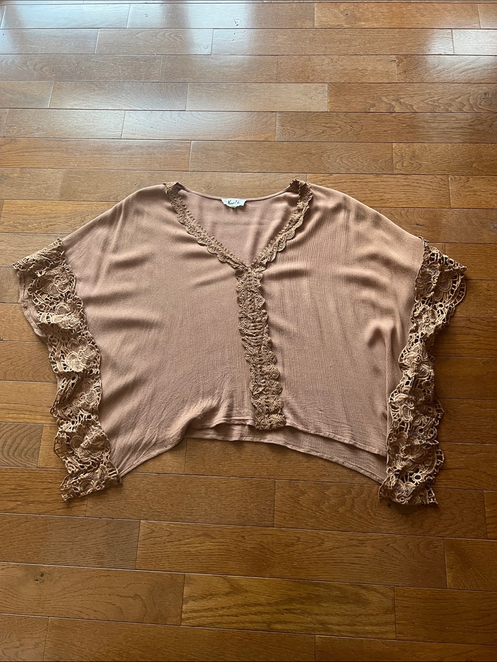 💕Boho Lace/Crochet-Trim Dolman Top in Taupe/Tan-S💕